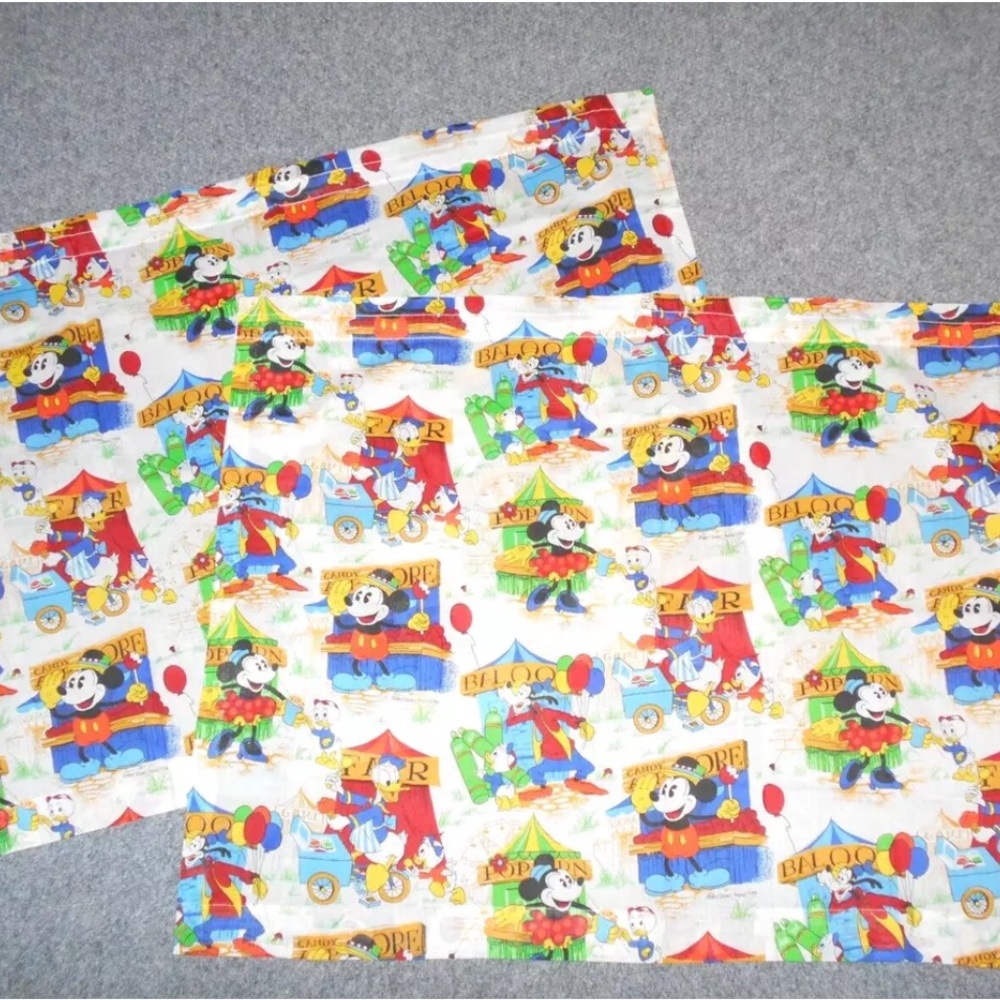 SET OF 2 VTG 70'S  MICKEY MINNIE GOOFY DONALD 41X31 CURTAINS.